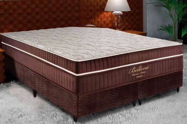 A Tecnologia Antirival V-Protect aplicada à malha do colchão Bellona garante a proteção ideal para um descanso saudável e tranquilo. A tecnologia é desenvolvida a partir de microestruturas com íons de prata que são aplicados em pequenas quantidades diretamente nos fios, estimulando os efeitos antibacterianos e antivirais. O Bellona oferece a você a sensação de dormir sobre as nuvens. Seu Pillow Top Touch em Espuma Viscoelástica funciona como um grande travesseiro sobre o colchão e molda-se perfeitamente aos contornos do corpo. A espuma Ultra Firme Selada 100% Poliuretano de alta performance proporciona maior resistência, suporte e sustentação ao corpo. O Colchão Bellona é composto por Molas Superpocket ensacadas individualmente que oferecem um conforto único, uma vez que o movimento de uma pessoa não interfere no sono da outra. Seu revestimento em Tecido Belga em malha de Poliéster, Linho e Poliamida oferece um design diferenciado, com um toque de maciez e suavidade, garantindo noites de sono  perfeitas!